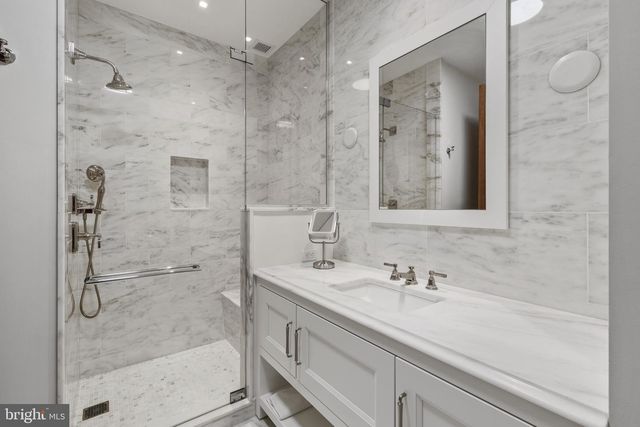 300 International Dr Unit 2303, Baltimore, MD 21202