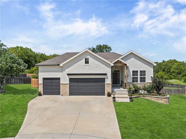 14178 S Pickering Street, Olathe, KS 66061