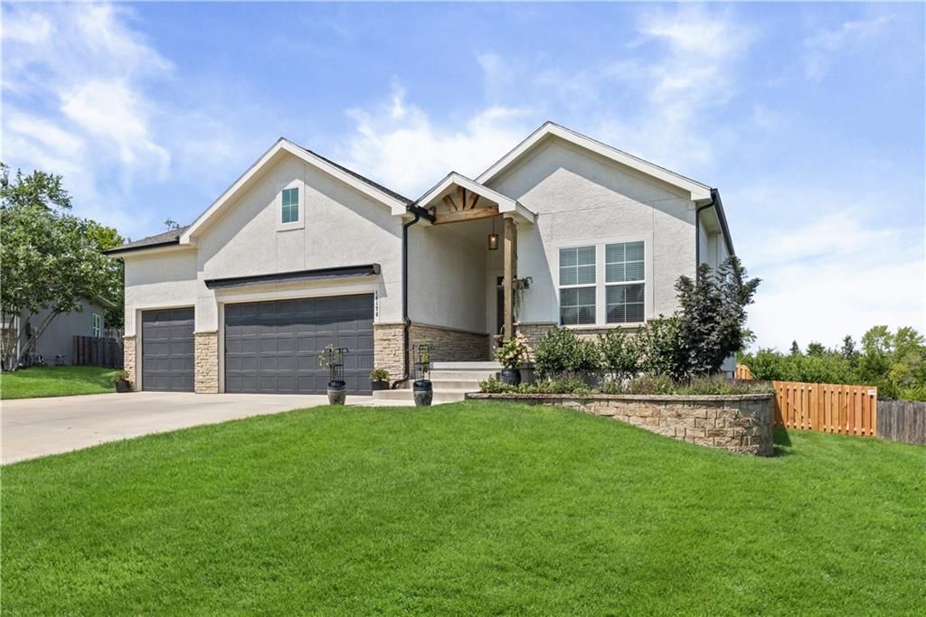 14178 S Pickering Street, Olathe, KS 66061