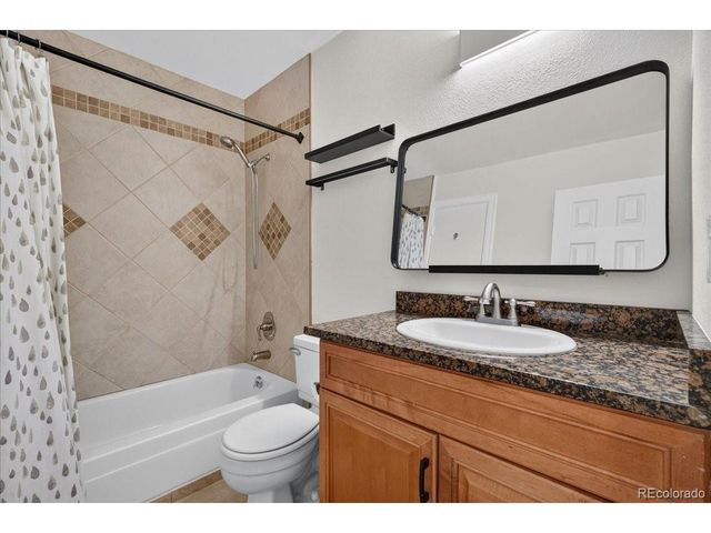 982 S Dearborn Way 10, Aurora, CO 80012