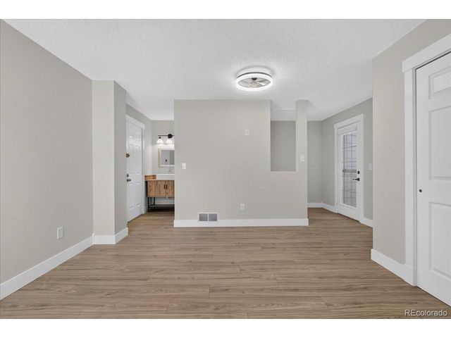982 S Dearborn Way 10, Aurora, CO 80012