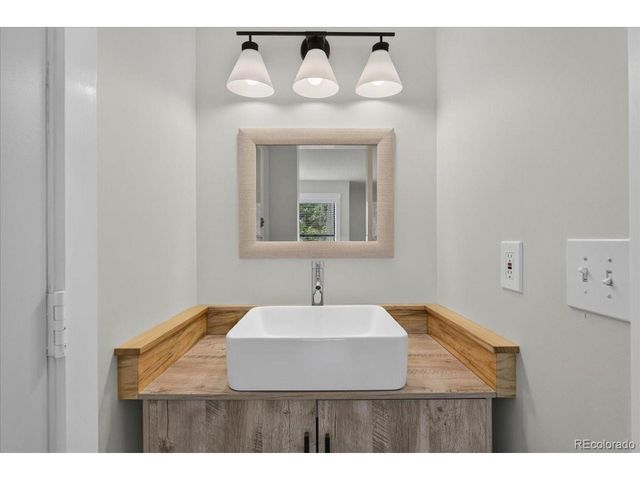 982 S Dearborn Way 10, Aurora, CO 80012