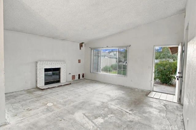 43832 27th East, Lancaster, CA 93535