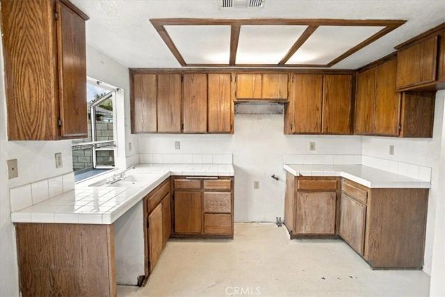 43832 27th East, Lancaster, CA 93535