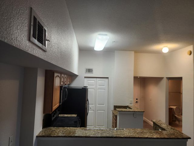 241 SW Palm Dr Apt 306, Port St Lucie, FL 34986