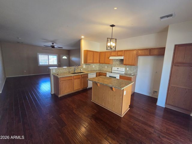 419 W PICKET POST Drive, Superior, AZ 85173