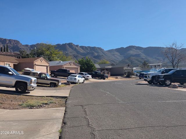 419 W PICKET POST Drive, Superior, AZ 85173