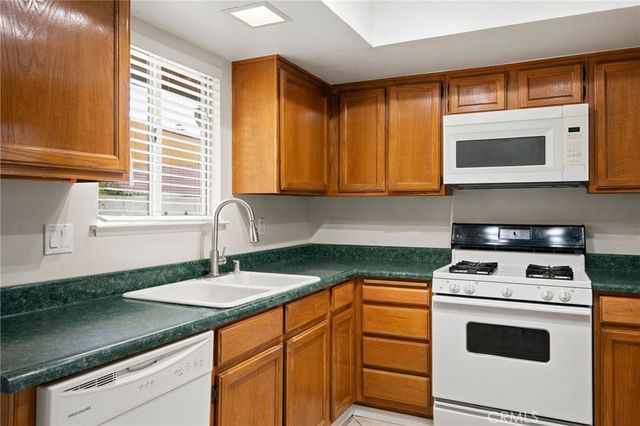 1093 Merced Way, Hemet, CA 92545