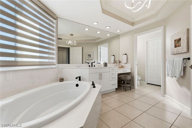 445 Cove Tower DR 1001, Naples, FL 34110