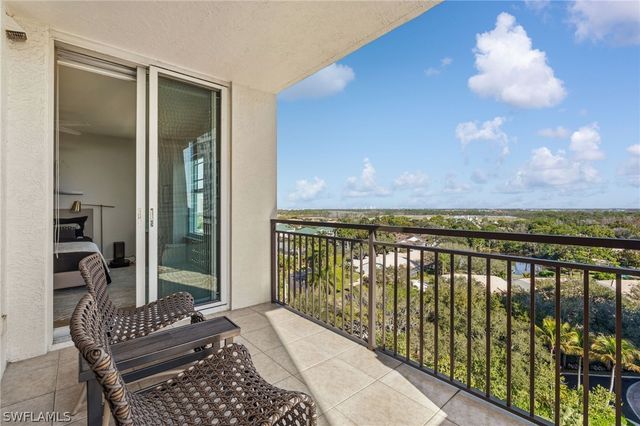 445 Cove Tower DR 1001, Naples, FL 34110