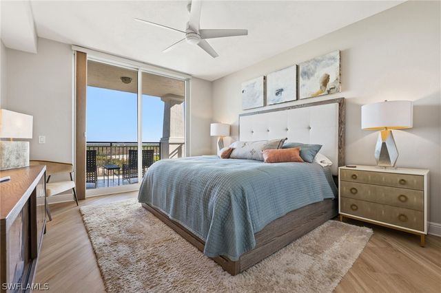 445 Cove Tower DR 1001, Naples, FL 34110