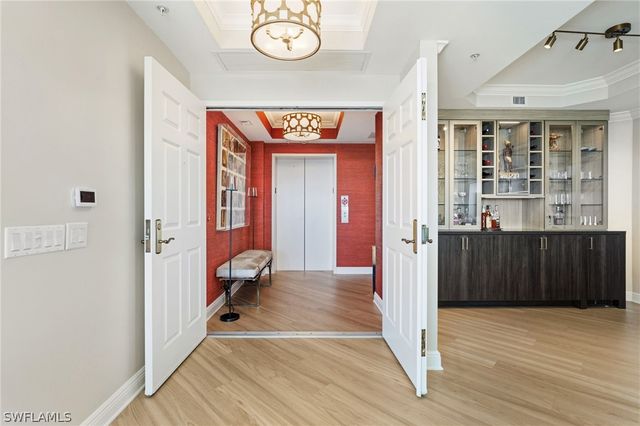 445 Cove Tower DR 1001, Naples, FL 34110