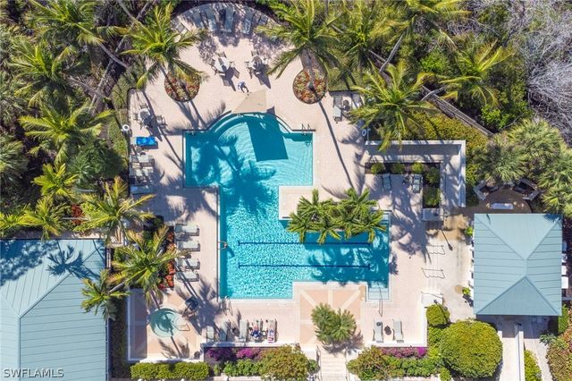 445 Cove Tower DR 1001, Naples, FL 34110