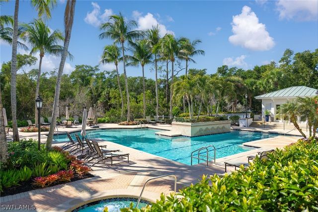 445 Cove Tower DR 1001, Naples, FL 34110