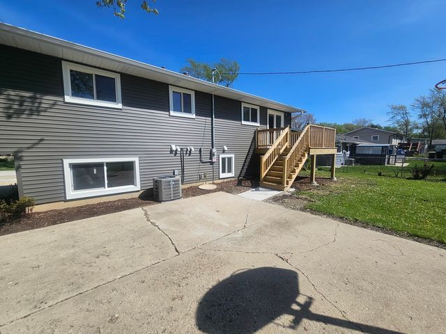 1570 Jefferson Road, Hoffman Estates, IL 60169