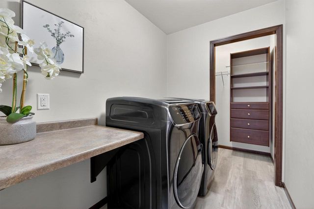 1479 AVIATOR COURT, De Pere, WI 54115