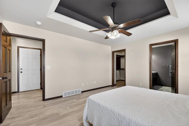 1479 AVIATOR COURT, De Pere, WI 54115