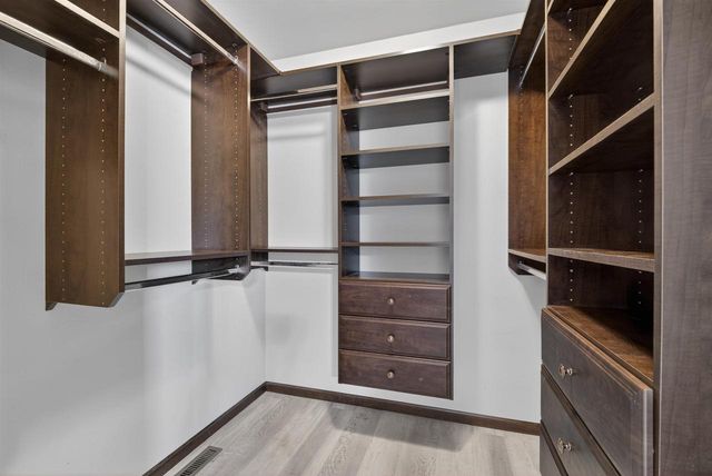 1479 AVIATOR COURT, De Pere, WI 54115