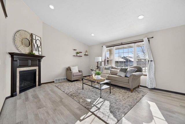 1479 AVIATOR COURT, De Pere, WI 54115