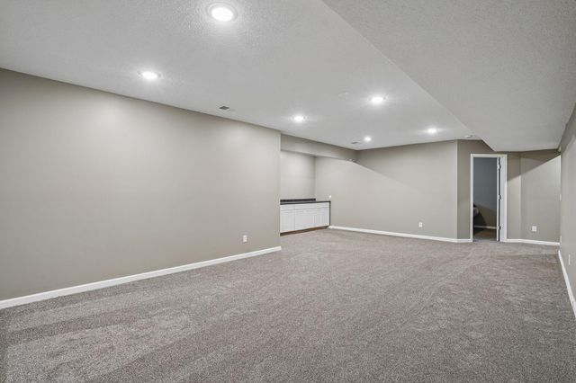12852 44th Place NE, Saint Michael, MN 55376