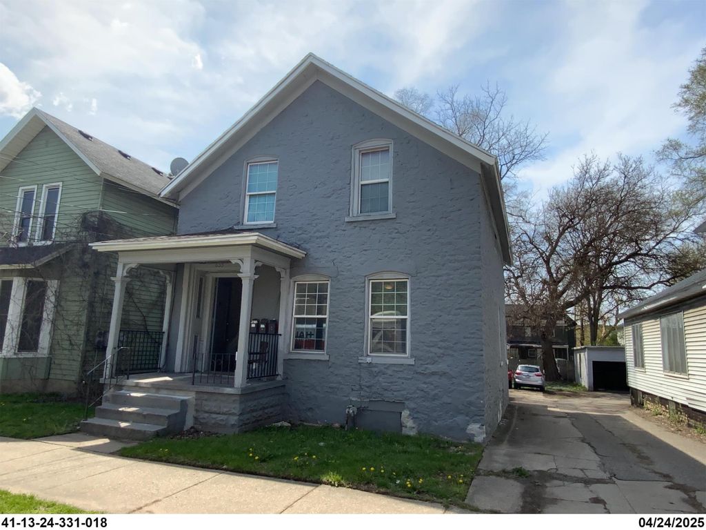 655 TURNER Avenue NW, Grand Rapids, MI 49504