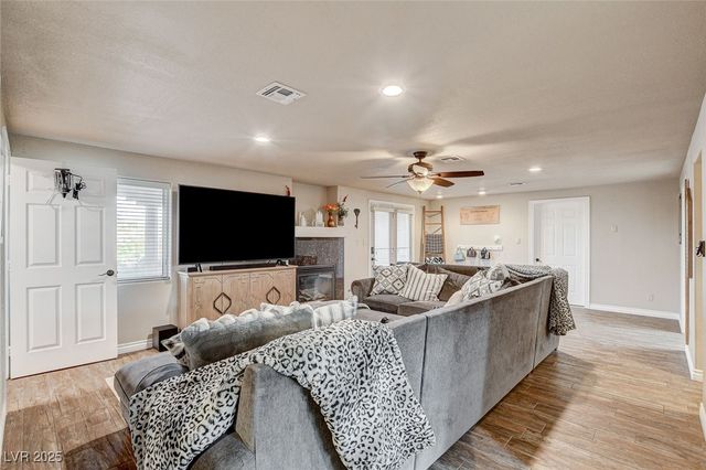 985 Hinckley Avenue, Logandale, NV 89021