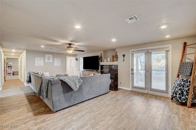 985 Hinckley Avenue, Logandale, NV 89021