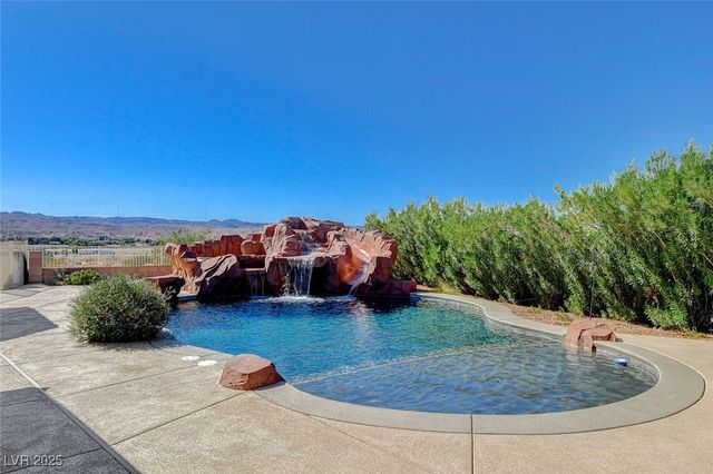 985 Hinckley Avenue, Logandale, NV 89021