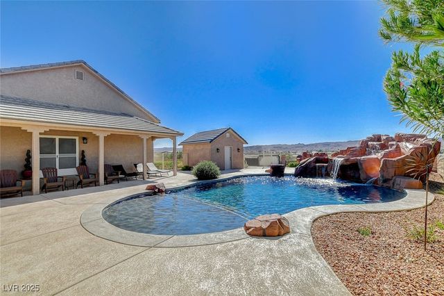 985 Hinckley Avenue, Logandale, NV 89021