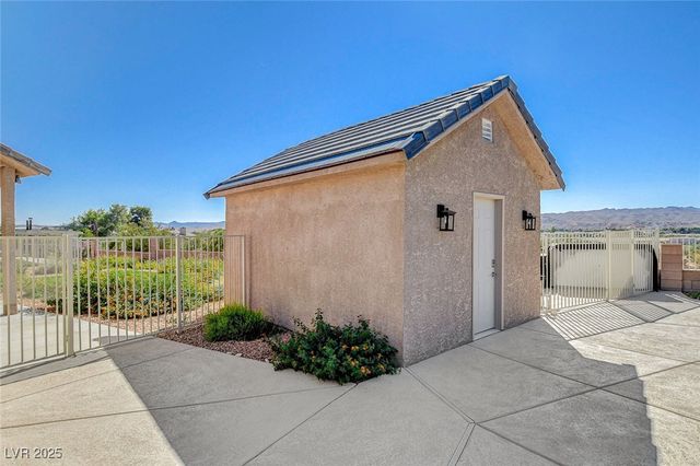 985 Hinckley Avenue, Logandale, NV 89021