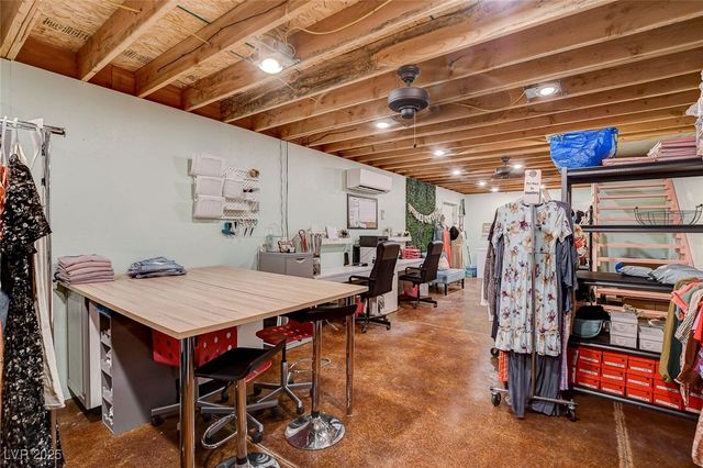 985 Hinckley Avenue, Logandale, NV 89021