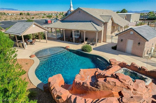 985 Hinckley Avenue, Logandale, NV 89021