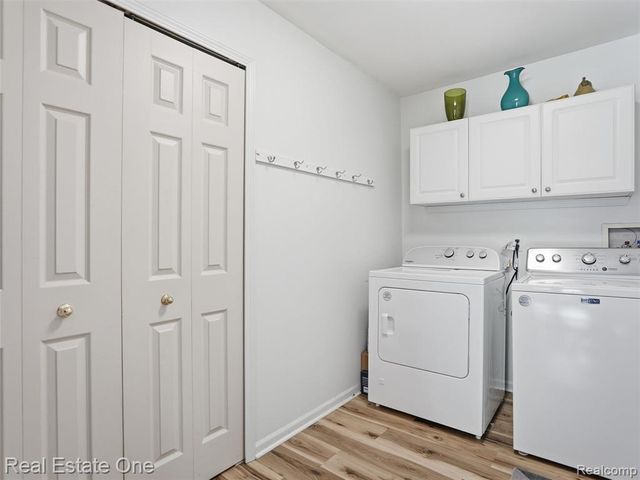 1786 Four Seasons Drive, Howell, MI 48843