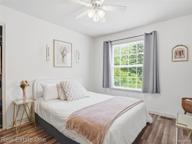1786 Four Seasons Drive, Howell, MI 48843