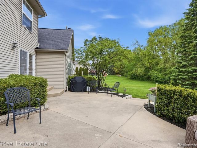 1786 Four Seasons Drive, Howell, MI 48843