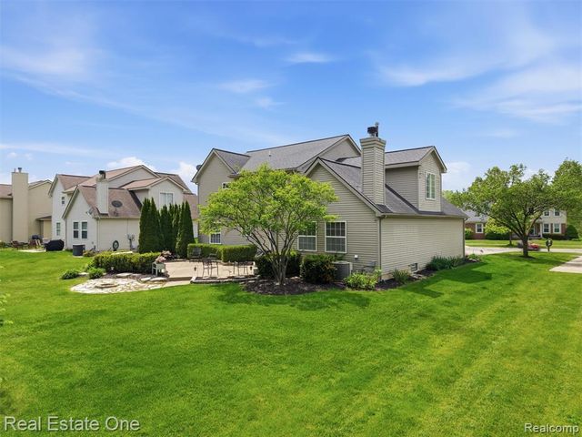 1786 Four Seasons Drive, Howell, MI 48843