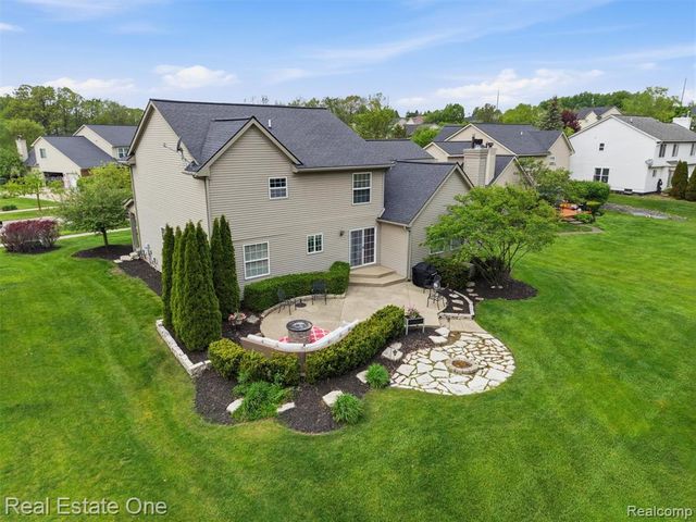1786 Four Seasons Drive, Howell, MI 48843