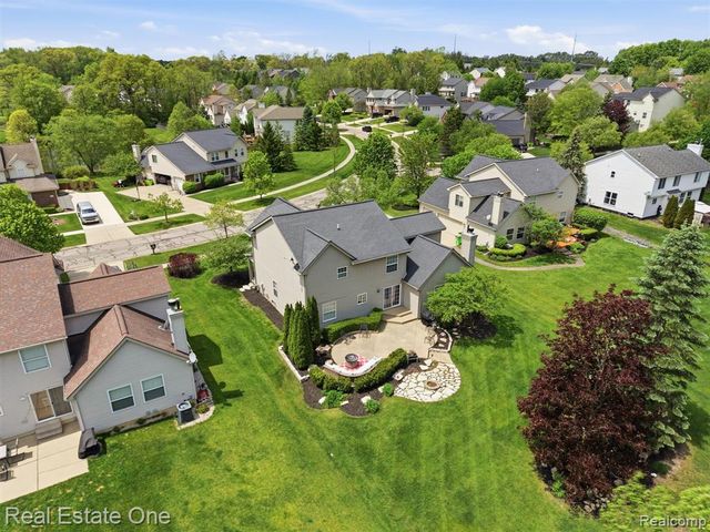 1786 Four Seasons Drive, Howell, MI 48843