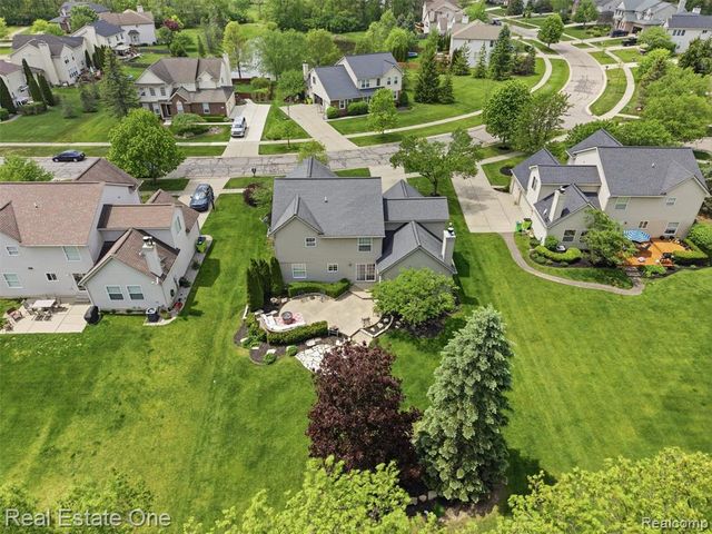 1786 Four Seasons Drive, Howell, MI 48843