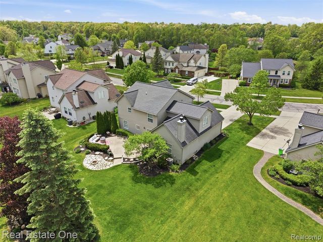 1786 Four Seasons Drive, Howell, MI 48843