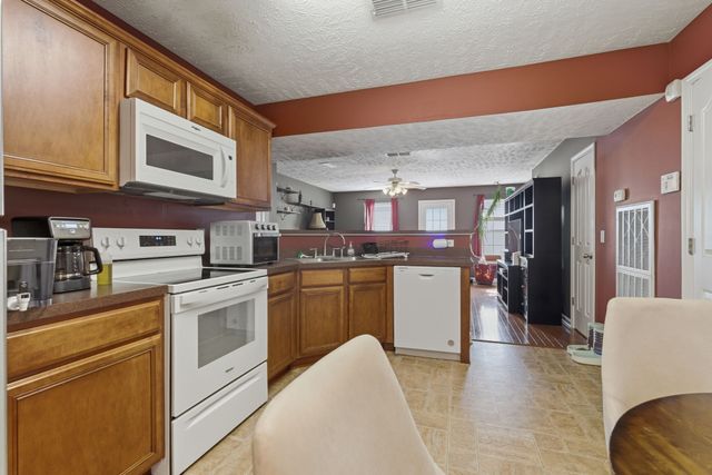 2039 Victory Gallop Ln, Murfreesboro, TN 37128