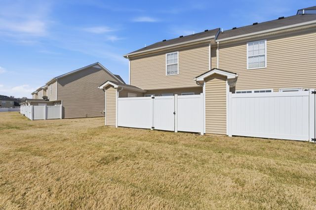 2039 Victory Gallop Ln, Murfreesboro, TN 37128