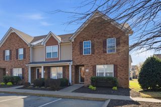 2039 Victory Gallop Ln, Murfreesboro, TN 37128