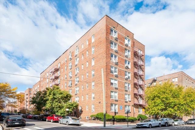 65-65 Wetherole Street 4M, Rego Park, NY 11374