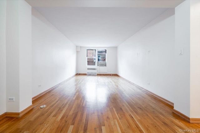 65-65 Wetherole Street 4M, Rego Park, NY 11374