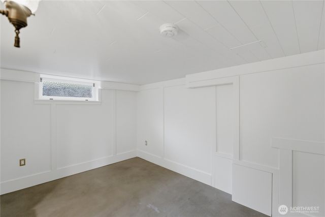 2412 2nd Avenue W, Seattle, WA 98119