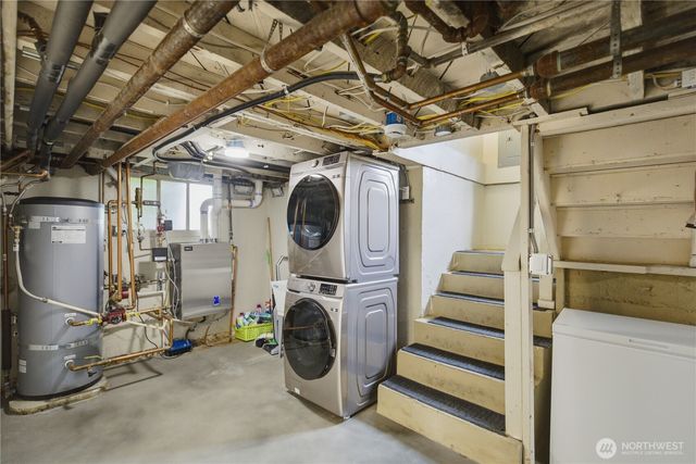 2412 2nd Avenue W, Seattle, WA 98119