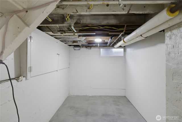 2412 2nd Avenue W, Seattle, WA 98119