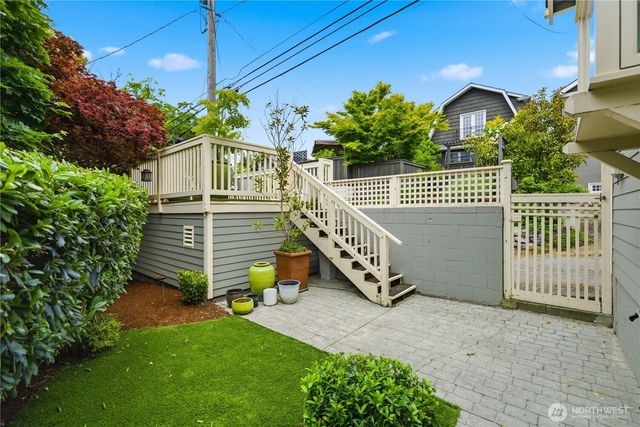 2412 2nd Avenue W, Seattle, WA 98119