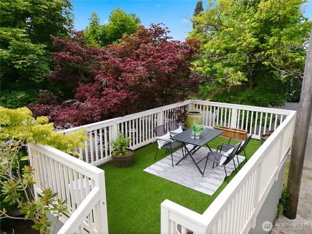 2412 2nd Avenue W, Seattle, WA 98119
